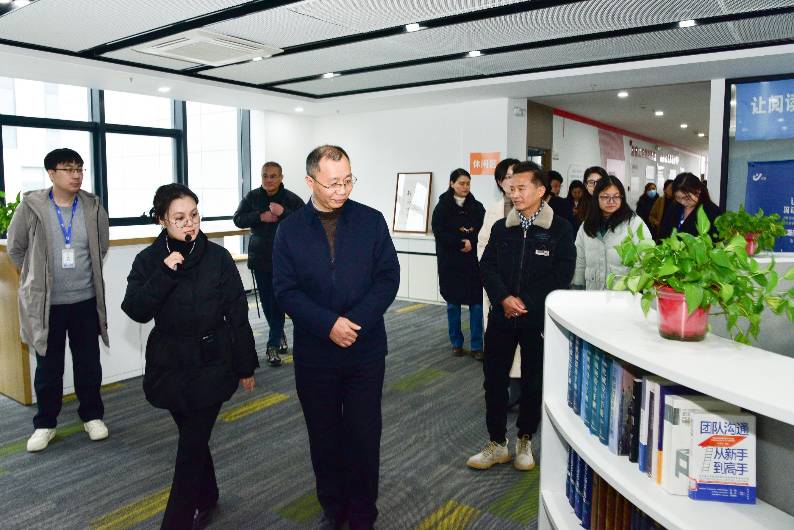 崇川區工會組織參觀京源環保工會陣地建設